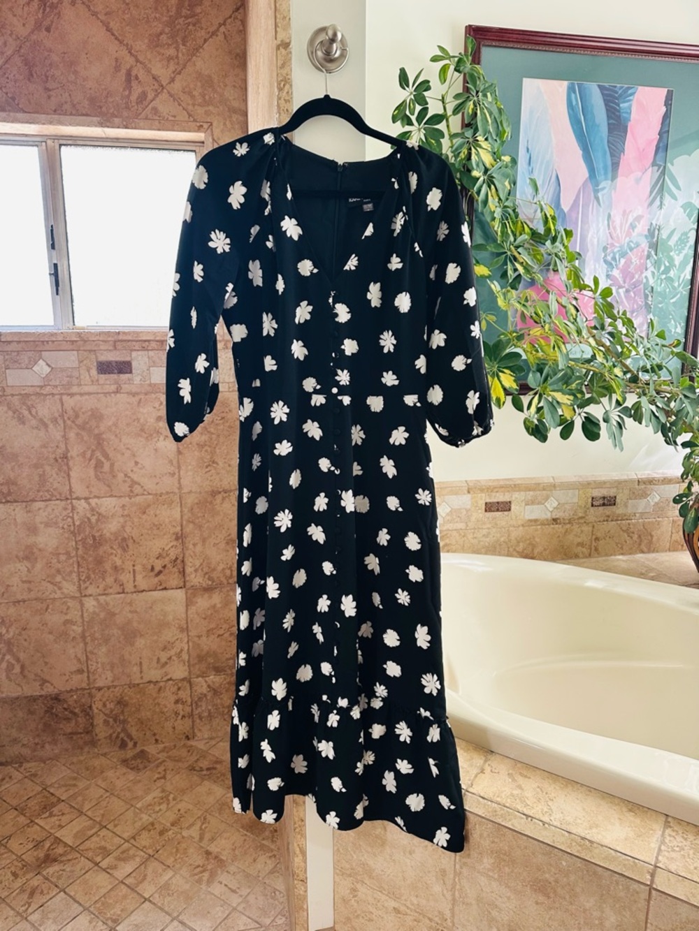 Karl Lagerfeld Paris Flowy Black & White Floral Print Dress - Picture 11 of 12